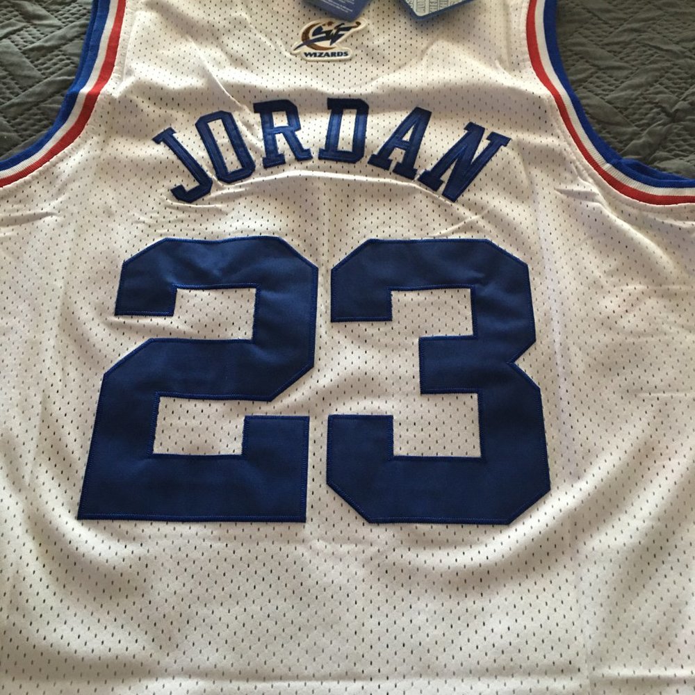 Michael Jordan Allstar Game Jersey - Picture 4 of 4